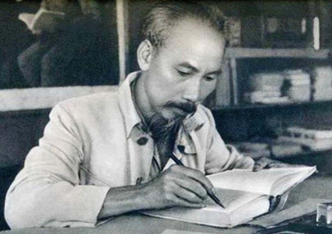 Học tập và làm theo phong cách lãnh đạo dân chủ của Chủ tịch Hồ Chí Minh
