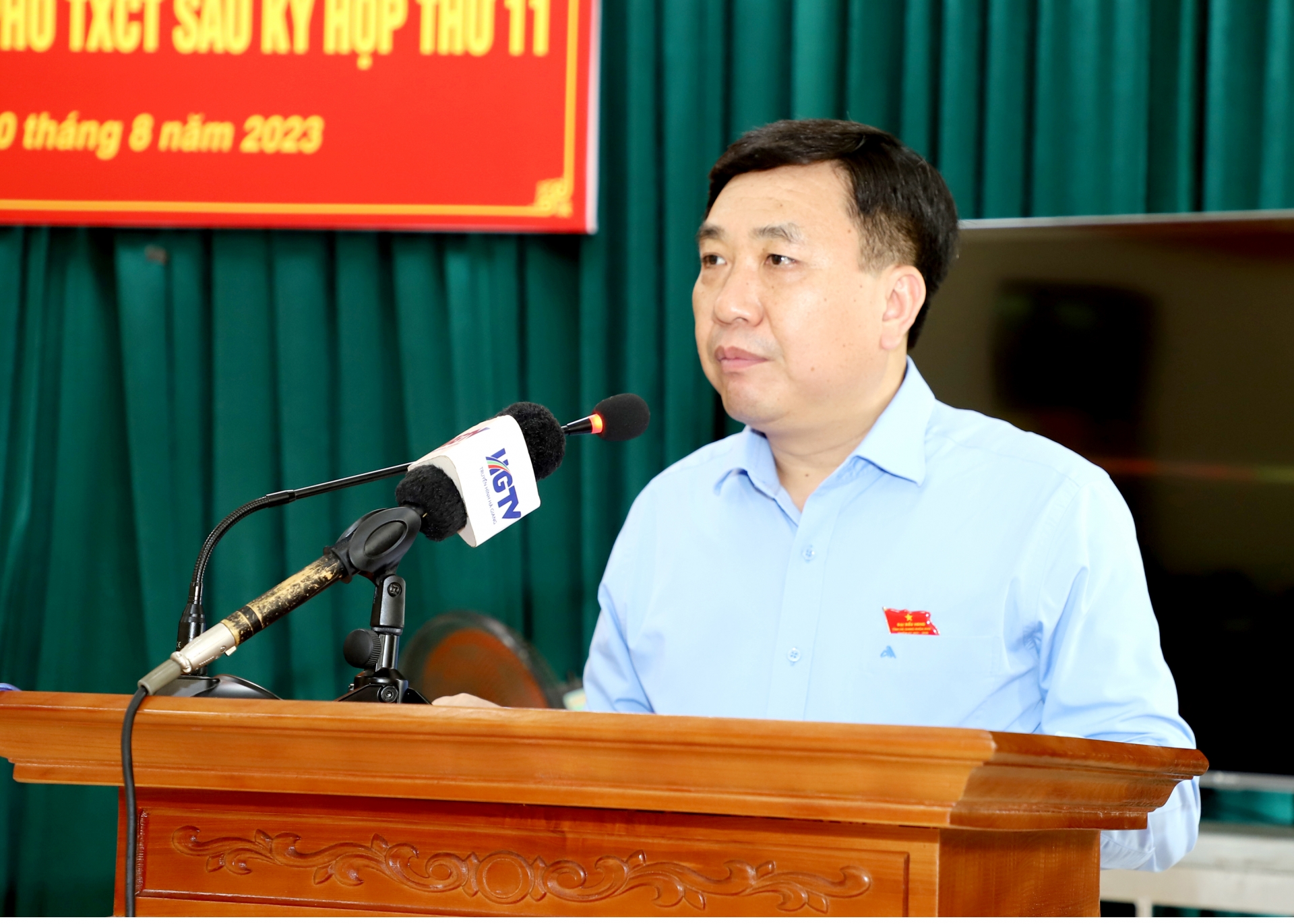 Quyền Bí thư Tỉnh ủy Nguyễn Mạnh Dũng tiếp xúc cử tri phường Minh Khai