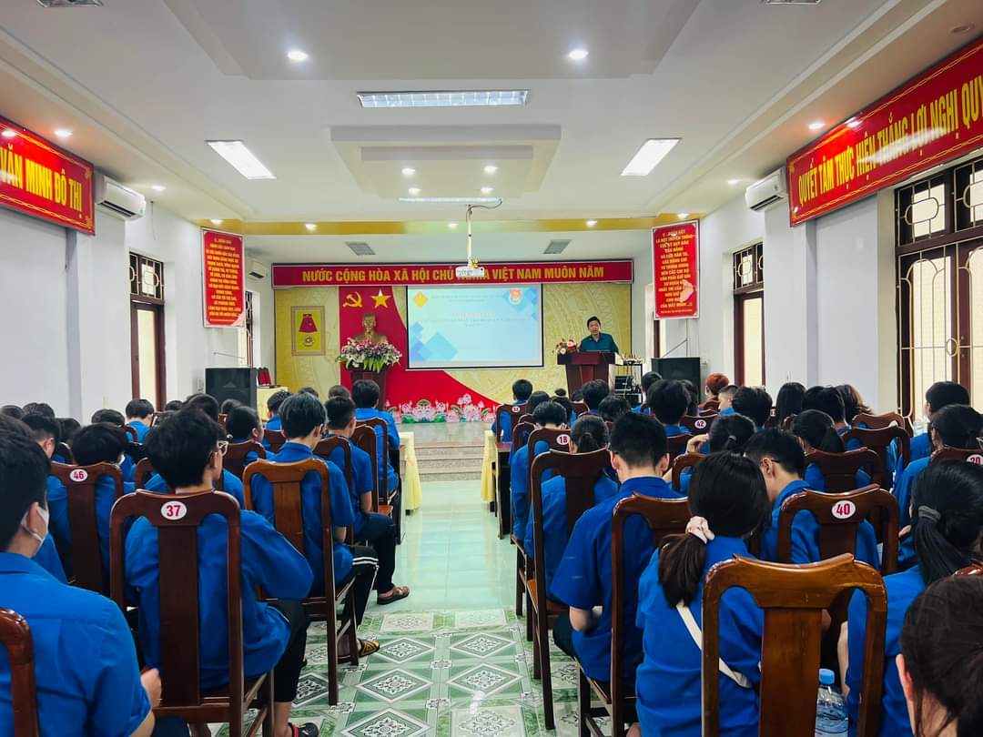 Phường Minh Khai tổ chức tuyên truyền Luật Nghĩa vụ quân sự cho ĐVTN năm 2023.