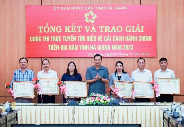 6 tập thể, 33 cá nhân đạt giải tại Cuộc thi trực tuyến “Tìm hiểu về cải cách hành chính” trên địa bàn tỉnh Hà Giang năm 2023
